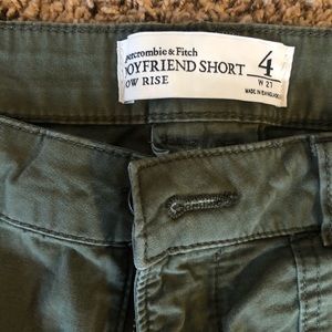 Abercrombie and Fitch Low rise boyfriend short